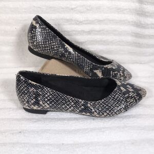 Vionic Caballo Snakeprint Flats Size 6 Shoes Ballet Pointed Toe Comfort Work